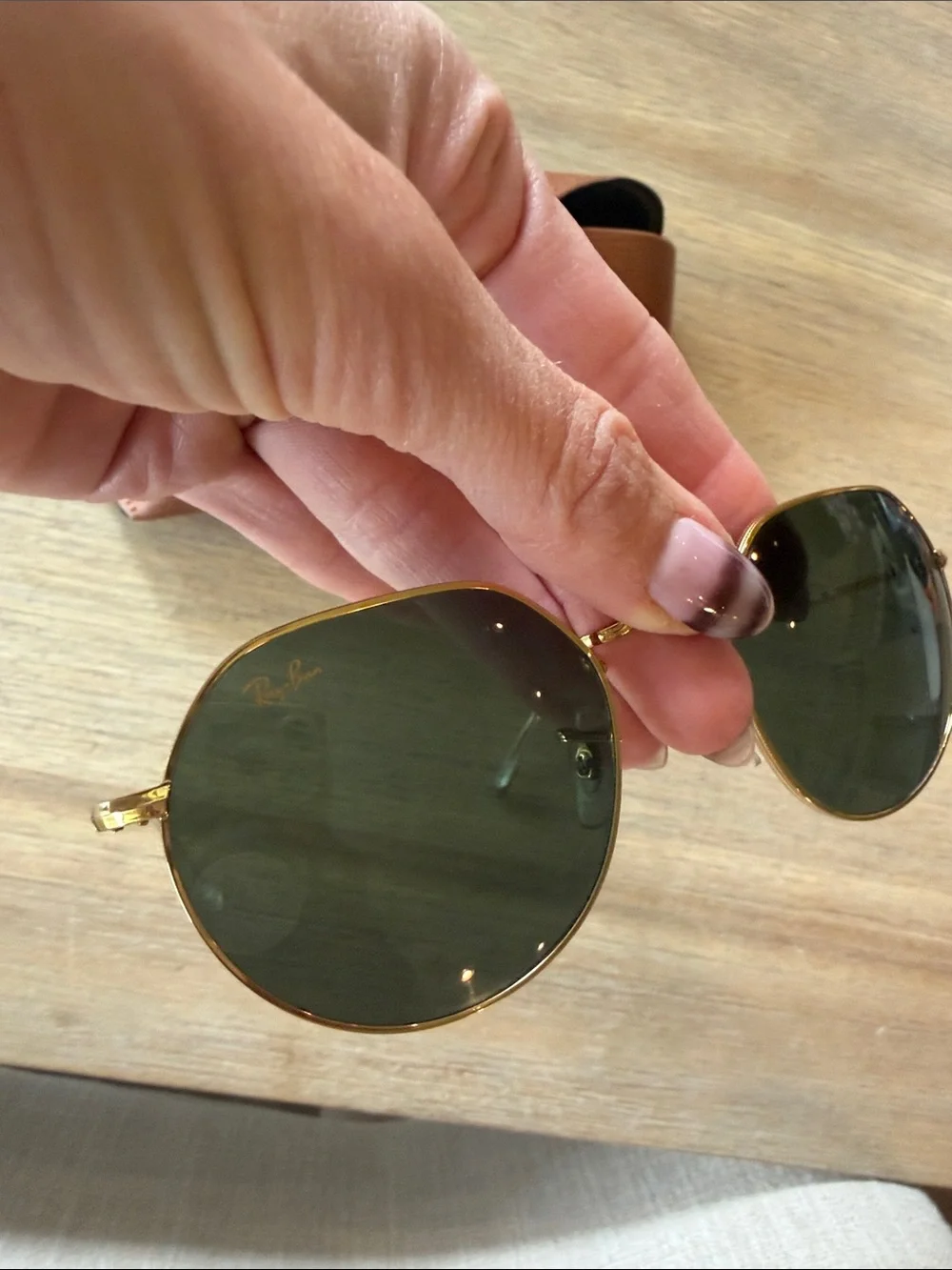 Ray-Ban Women's Gold Frame Sunglasses with Dark Green Lenses and Brown Case